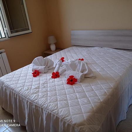 Villa Belvedere 캄포펠리체 디 로첼라 외부 사진